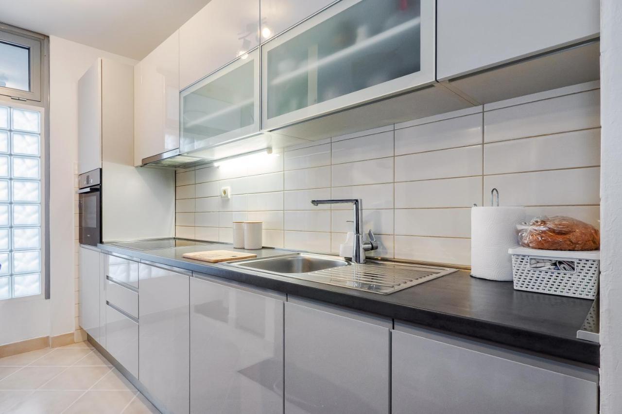 Airy 2-Br Apt W/ Open Layout & Modern Design Apartment Split Ngoại thất bức ảnh