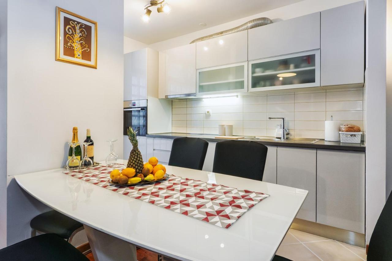 Airy 2-Br Apt W/ Open Layout & Modern Design Apartment Split Ngoại thất bức ảnh