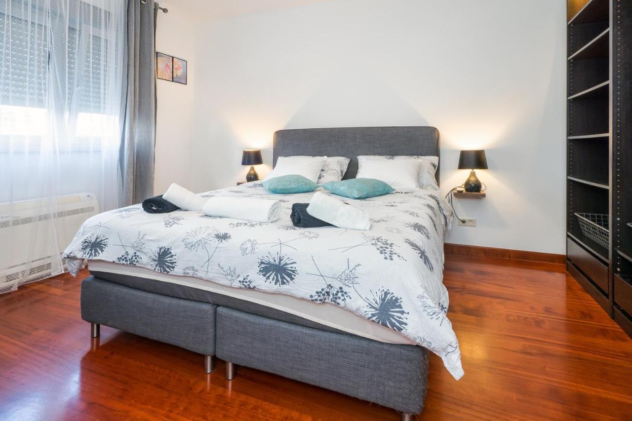 Airy 2-Br Apt W/ Open Layout & Modern Design Apartment Split Ngoại thất bức ảnh