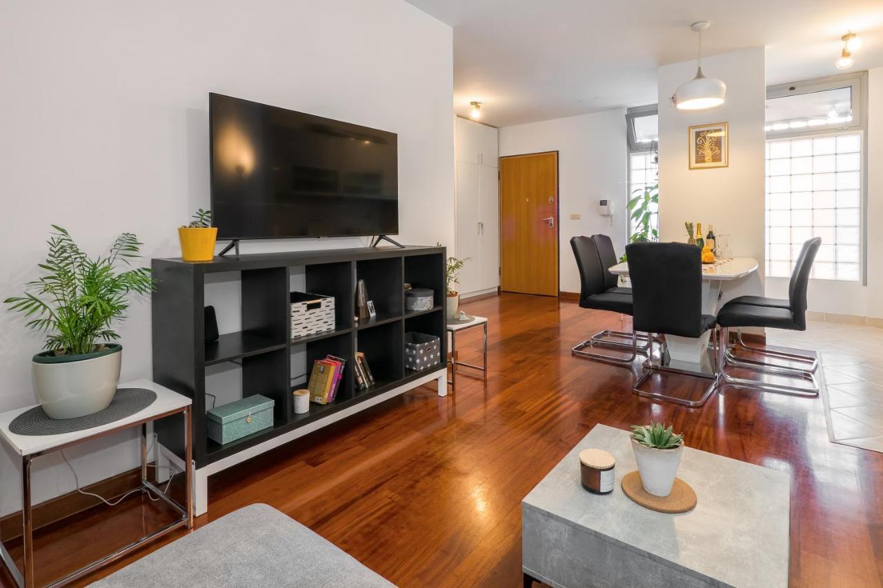Airy 2-Br Apt W/ Open Layout & Modern Design Apartment Split Ngoại thất bức ảnh