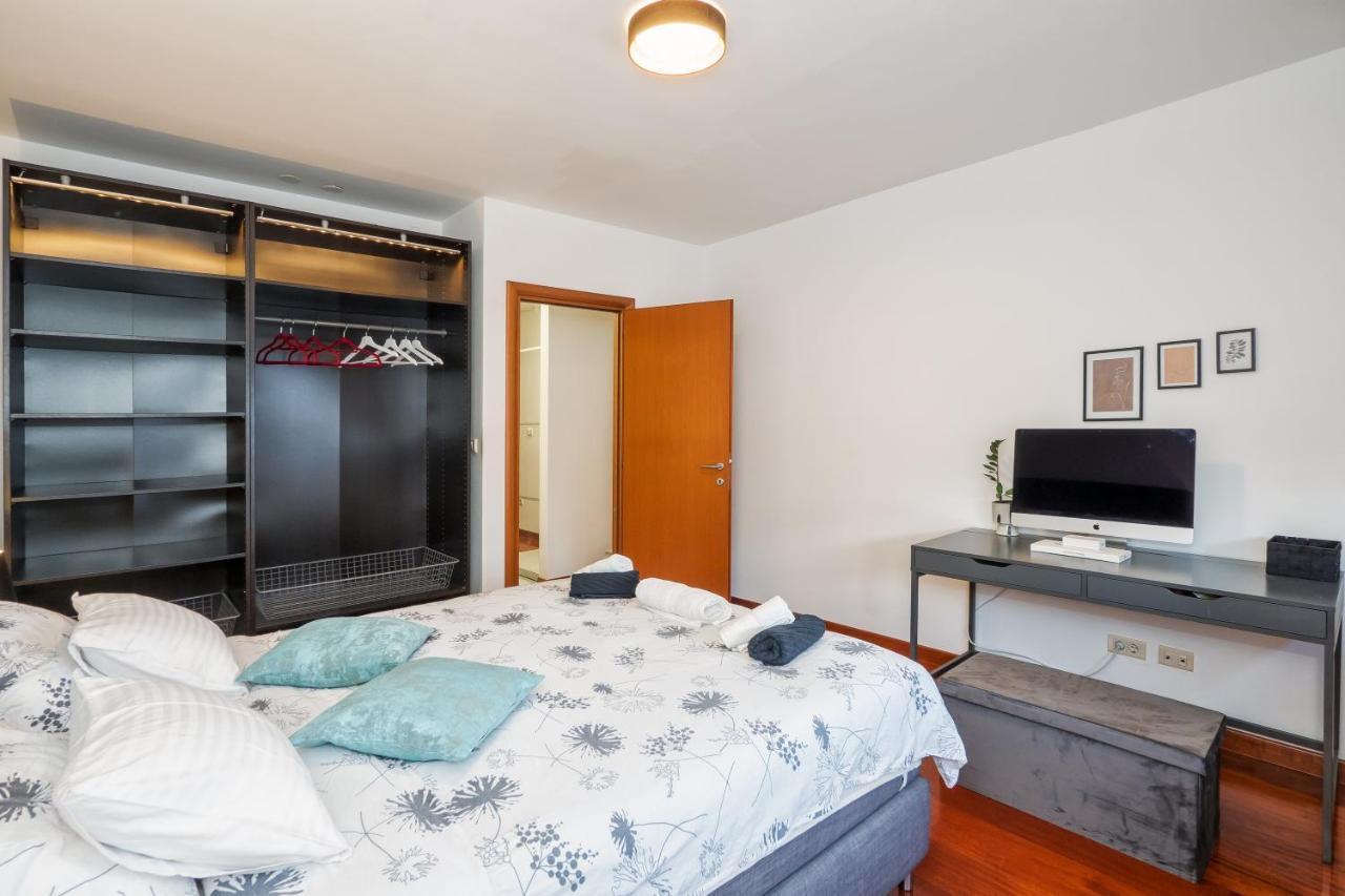 Airy 2-Br Apt W/ Open Layout & Modern Design Apartment Split Ngoại thất bức ảnh