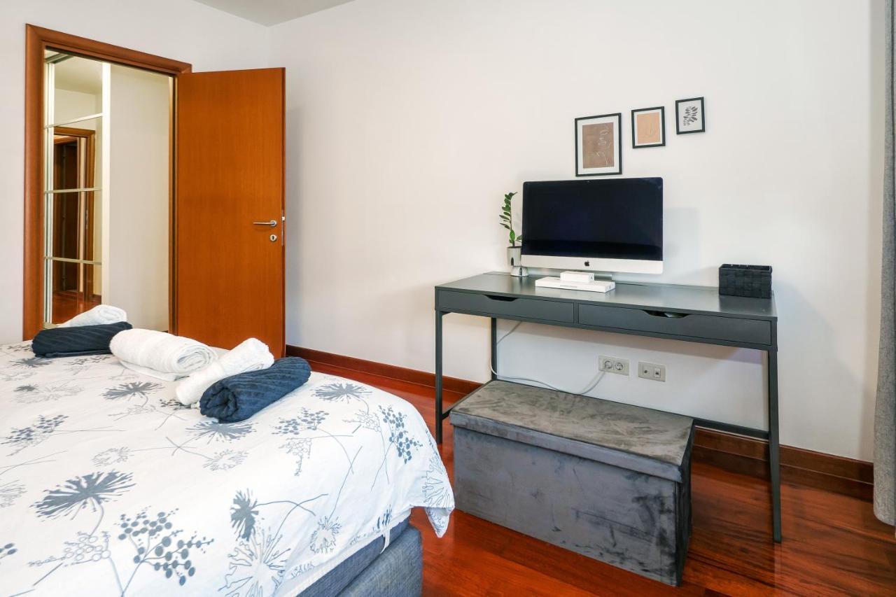 Airy 2-Br Apt W/ Open Layout & Modern Design Apartment Split Ngoại thất bức ảnh