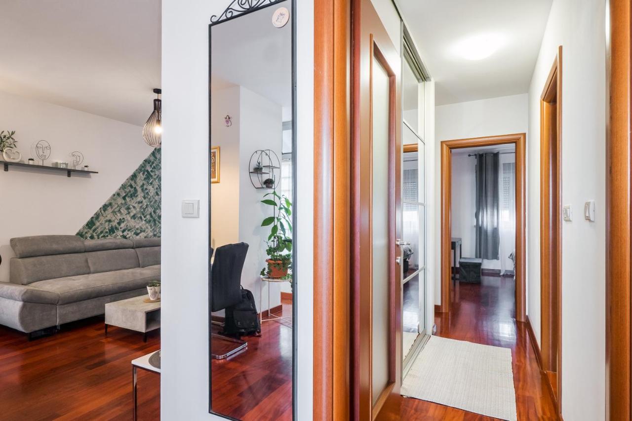 Airy 2-Br Apt W/ Open Layout & Modern Design Apartment Split Ngoại thất bức ảnh