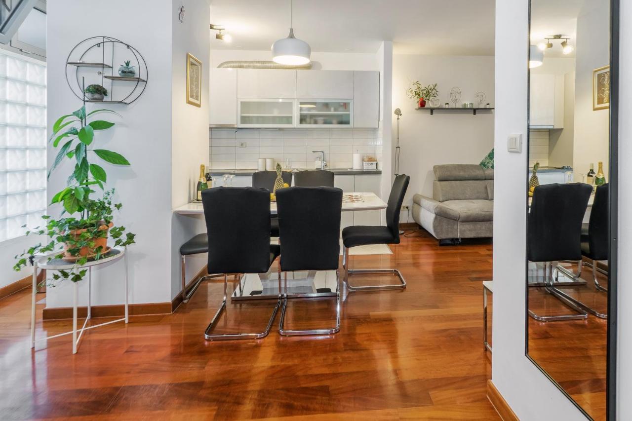 Airy 2-Br Apt W/ Open Layout & Modern Design Apartment Split Ngoại thất bức ảnh