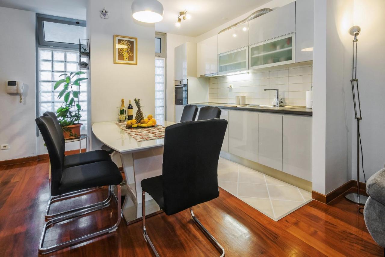 Airy 2-Br Apt W/ Open Layout & Modern Design Apartment Split Ngoại thất bức ảnh
