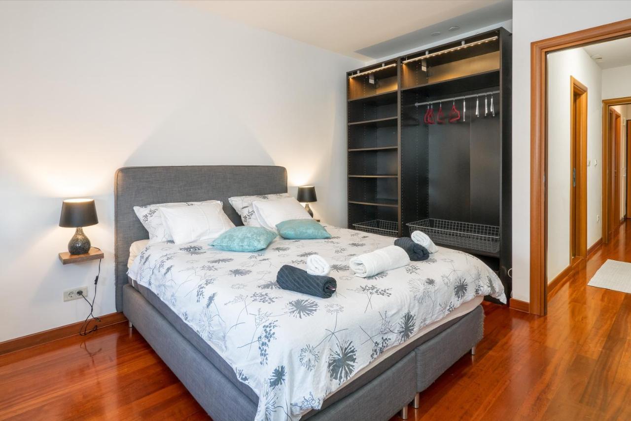 Airy 2-Br Apt W/ Open Layout & Modern Design Apartment Split Ngoại thất bức ảnh